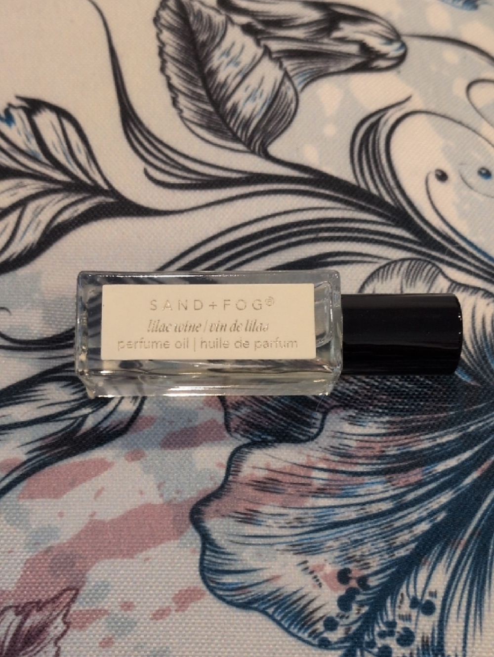 SAND+FOG Lilac Wine Perfume Oil - Picture 2 of 2